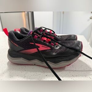 Brooks Caldera Trail Running Shoes – Women’s 8